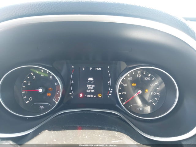44865286 :رقم المزاد ، 3C4NJCAB9JT420509 vin ، 2018 Jeep Compass Sport Fwd مزاد بيع