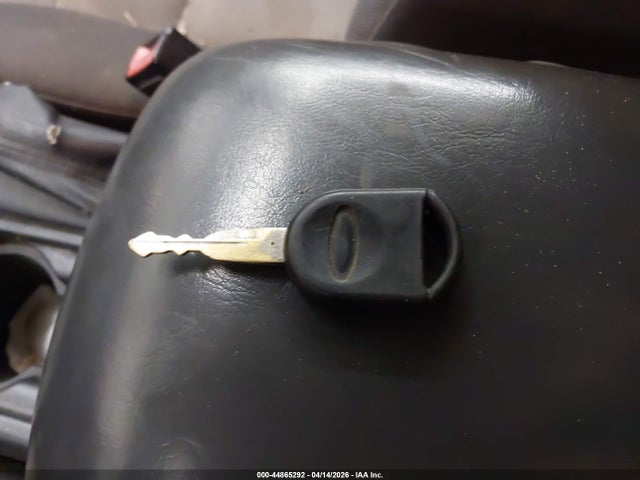 2007 Ford Escape Xls/xls Manual მანქანა იყიდება აუქციონზე, vin: 1FMYU02Z67KA92812, აუქციონის ნომერი: 44865292
