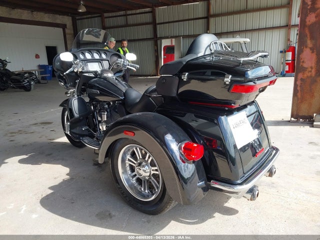 2014 HARLEY-DAVIDSON FLHTCUTG 1HD1MAL19EB860489 Photo 2