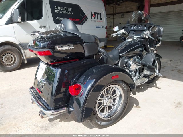 2014 HARLEY-DAVIDSON FLHTCUTG 1HD1MAL19EB860489 Photo 3