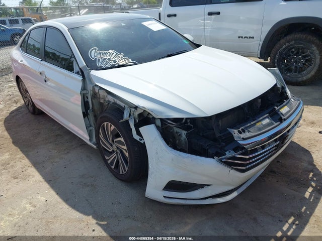3VWG57BU7LM105335 Volkswagen Jetta 1.4t Sel Premium