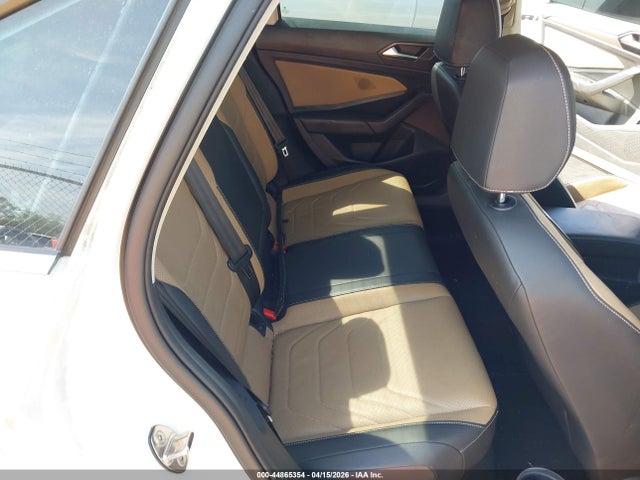 3VWG57BU7LM105335 Volkswagen Jetta 1.4t Sel Premium