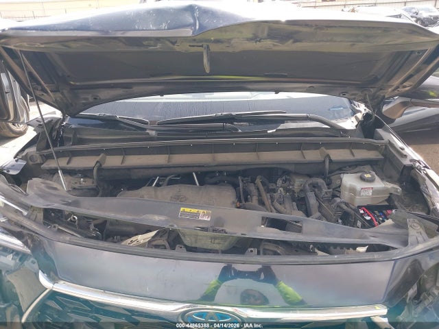 2022 Toyota Highlander Hybrid Limited მანქანა იყიდება აუქციონზე, vin: 5TDYARAH9NS013973, აუქციონის ნომერი: 44865388