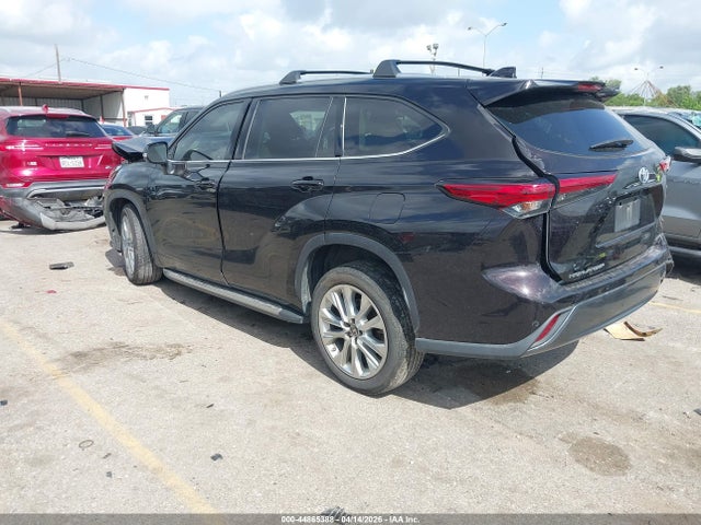 2022 Toyota Highlander Hybrid Limited მანქანა იყიდება აუქციონზე, vin: 5TDYARAH9NS013973, აუქციონის ნომერი: 44865388