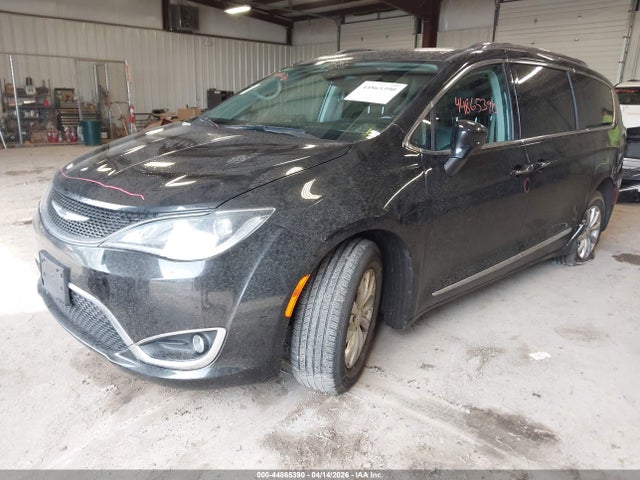 Продаж на аукціоні авто 2019 Chrysler Pacifica Touring L, vin: 2C4RC1BG8KR609103, номер лоту: 44865390