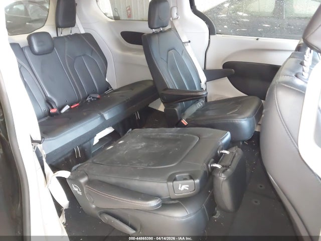 Продаж на аукціоні авто 2019 Chrysler Pacifica Touring L, vin: 2C4RC1BG8KR609103, номер лоту: 44865390