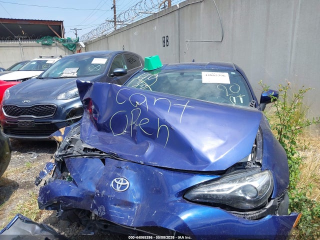 JF1ZNAA14H8705988 Toyota 86