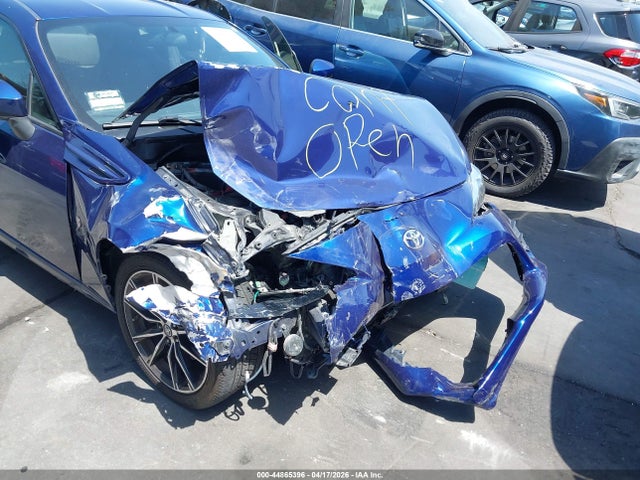 JF1ZNAA14H8705988 Toyota 86
