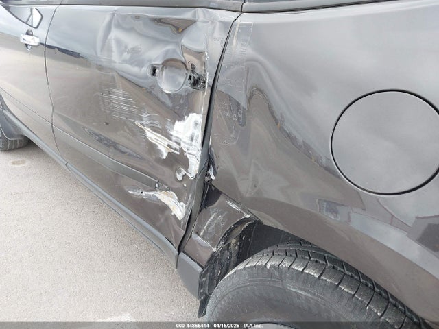Chevrolet Traverse Ls 2016 1GNKRFKD0GJ308234 Image 13