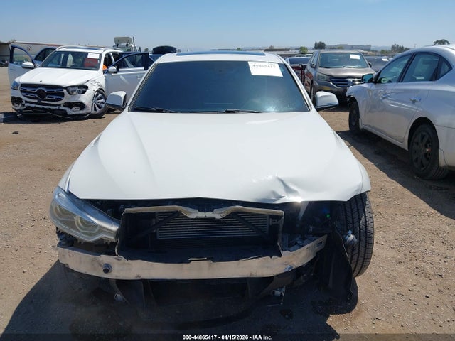 BMW 330e Iperformance 2018 WBA8E1C53JA180116 Image 13