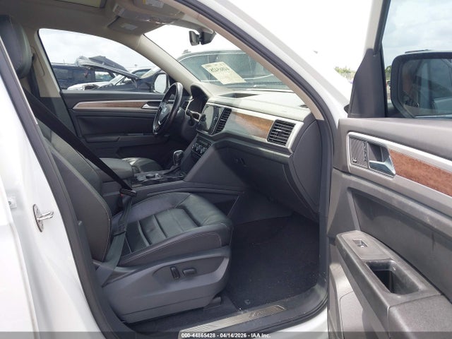 Продаж на аукціоні авто 2018 Volkswagen Atlas 3.6l V6 Sel Premium, vin: 1V2NR2CA0JC570395, номер лоту: 44865428