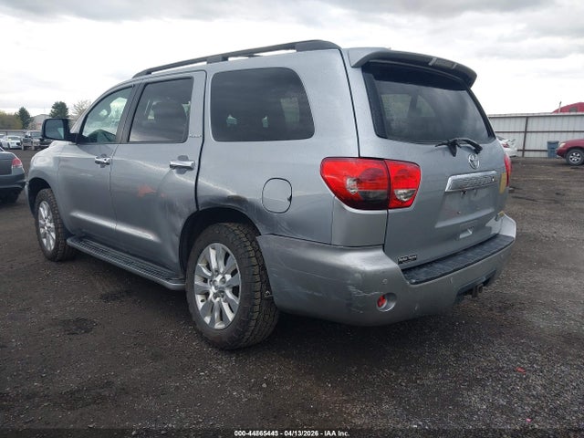 2011 TOYOTA SEQUOIA 5TDDY5G11BS043722 Photo 2