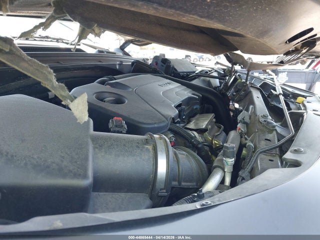 1G1ZD5ST7NF105213 Chevrolet Malibu Fwd Lt