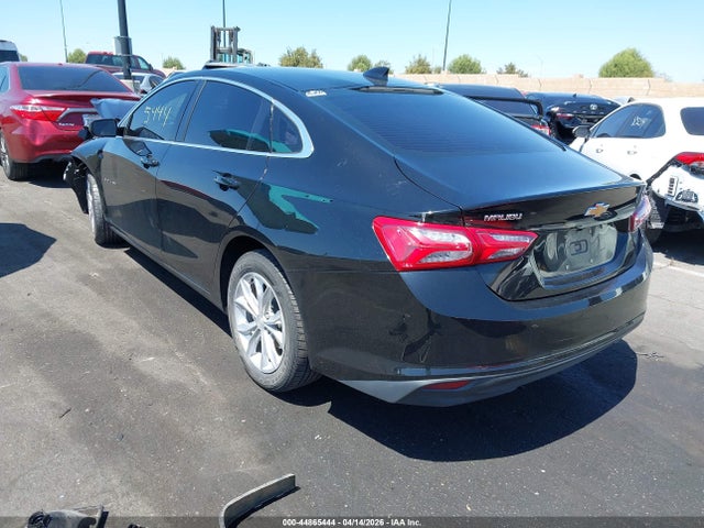 1G1ZD5ST7NF105213 Chevrolet Malibu Fwd Lt