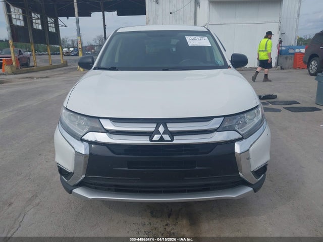 Продаж на аукціоні авто 2016 Mitsubishi Outlander Es, vin: JA4AZ3A30GZ037487, номер лоту: 44865474