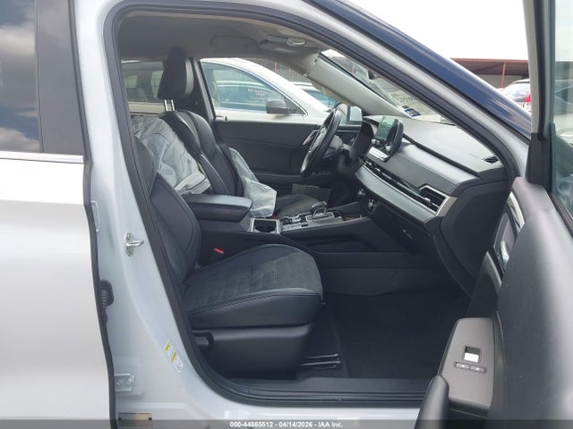 Продаж на аукціоні авто 2024 Mitsubishi Outlander Se 2.5 2wd/se Black Edition S-awc/se Black Edition W/pano Roof S-awc, vin: JA4J3VA89RZ027519, номер лоту: 44865512