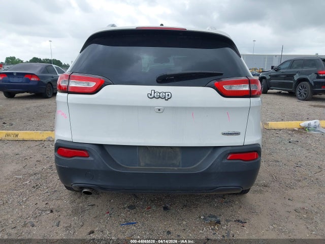 44865528 :رقم المزاد ، 1C4PJLCB6HW623299 vin ، 2017 Jeep Cherokee Latitude Fwd مزاد بيع