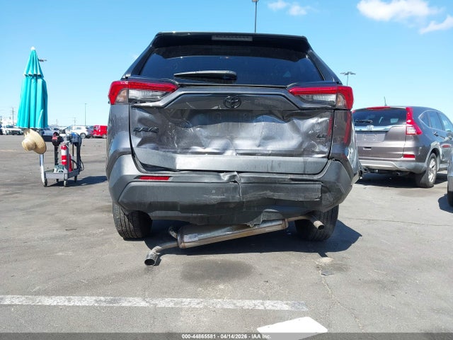 44865581 :رقم المزاد ، 2T3H1RFV1MC168076 vin ، 2021 Toyota Rav4 Le مزاد بيع