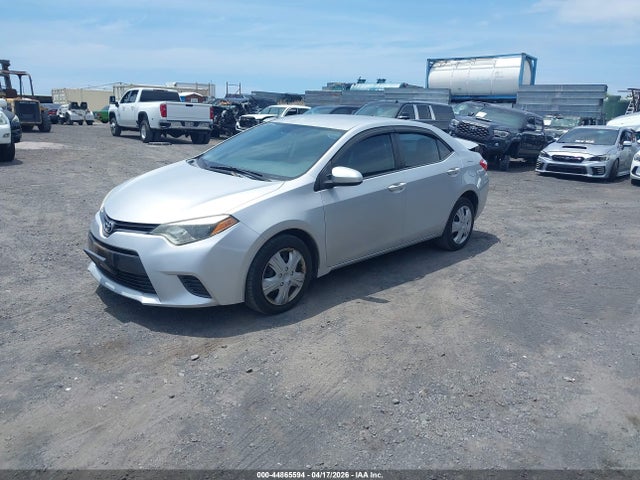 Toyota COROLLA LE 2015 5YFBURHE3FP197536 Image 2