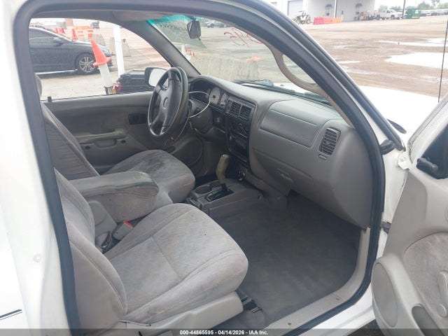 2001 Toyota Tacoma მანქანა იყიდება აუქციონზე, vin: 5TEVL52N61Z795155, აუქციონის ნომერი: 44865595