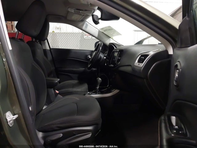 44865598 :رقم المزاد ، 3C4NJDAB5LT117591 vin ، 2020 Jeep Compass Sport 4x4 مزاد بيع