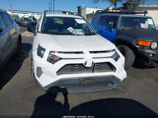 Toyota RAV4 LE 2019 JTMH1RFV8KD031452 Image 12