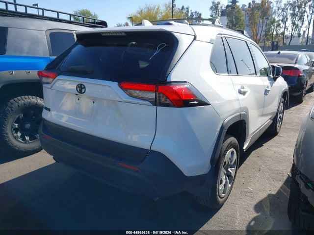 Toyota RAV4 LE 2019 JTMH1RFV8KD031452 Image 4