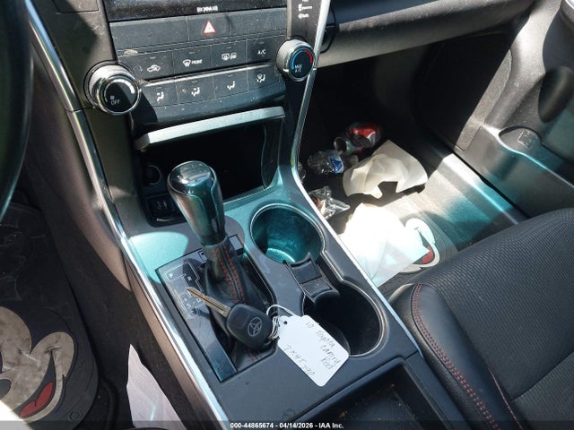 4T1BF1FK5HU661464 Toyota CAMRY SE