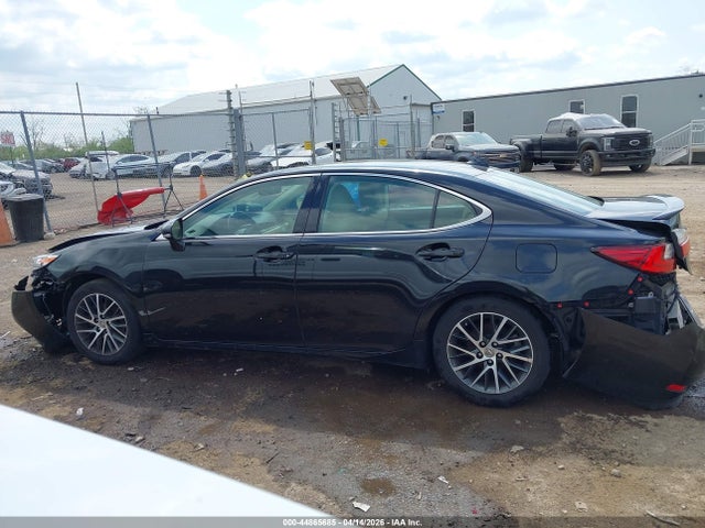 2017 Lexus Es 350 მანქანა იყიდება აუქციონზე, vin: 58ABK1GG4HU061128, აუქციონის ნომერი: 44865685