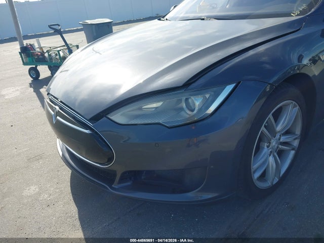 Продаж на аукціоні авто 2014 Tesla Model S P85, vin: 5YJSA1H18EFP60758, номер лоту: 44865691