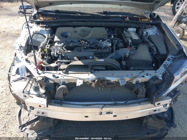 2021 Toyota Camry Le მანქანა იყიდება აუქციონზე, vin: 4T1C11AK1MU458818, აუქციონის ნომერი: 44865697