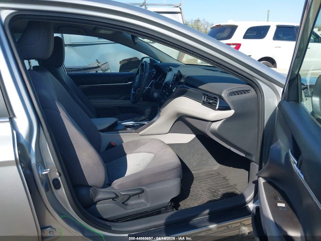 2021 Toyota Camry Le მანქანა იყიდება აუქციონზე, vin: 4T1C11AK1MU458818, აუქციონის ნომერი: 44865697