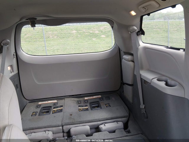 Продаж на аукціоні авто 2016 Toyota Sienna Xle 8 Passenger, vin: 5TDYK3DCXGS734395, номер лоту: 44865726