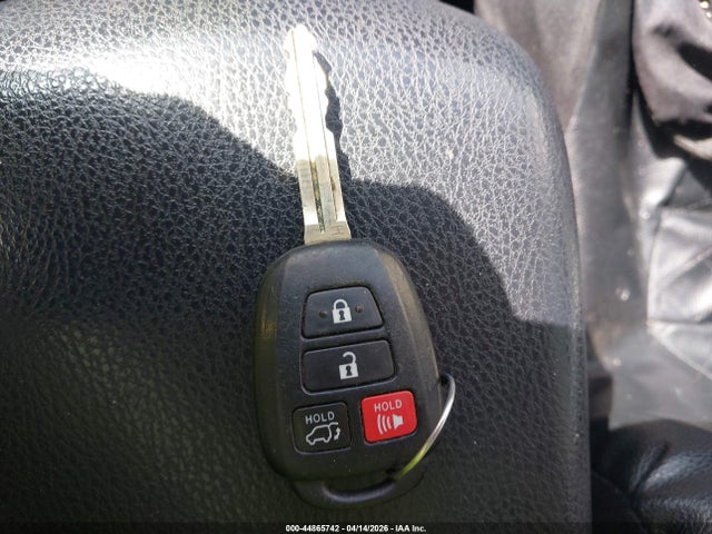 Продаж на аукціоні авто 2016 Toyota Rav4 Xle, vin: JTMWFREV3GD082343, номер лоту: 44865742