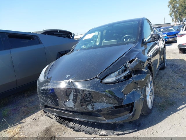 44865747 :رقم المزاد ، 5YJYGDEE5MF204102 vin ، 2021 Tesla Model Y Long Range Dual Motor All-wheel Drive مزاد بيع