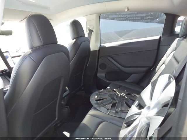 44865747 :رقم المزاد ، 5YJYGDEE5MF204102 vin ، 2021 Tesla Model Y Long Range Dual Motor All-wheel Drive مزاد بيع