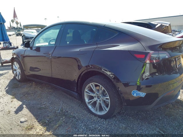 44865747 :رقم المزاد ، 5YJYGDEE5MF204102 vin ، 2021 Tesla Model Y Long Range Dual Motor All-wheel Drive مزاد بيع
