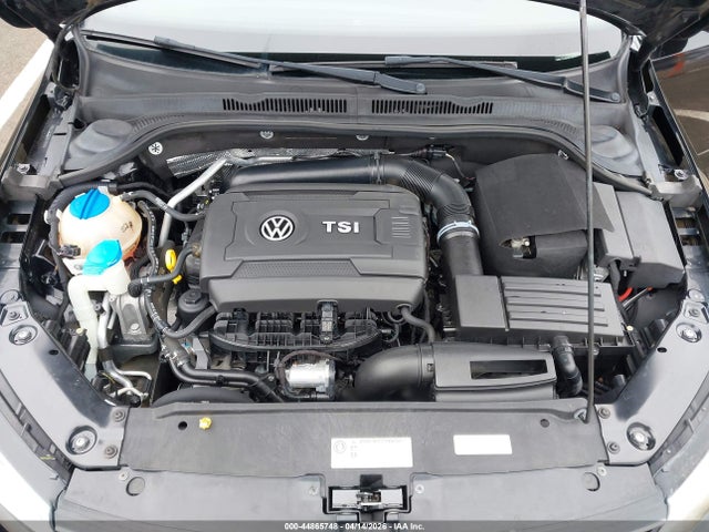 3VWD17AJXFM288563 Volkswagen Jetta 1.8t Se
