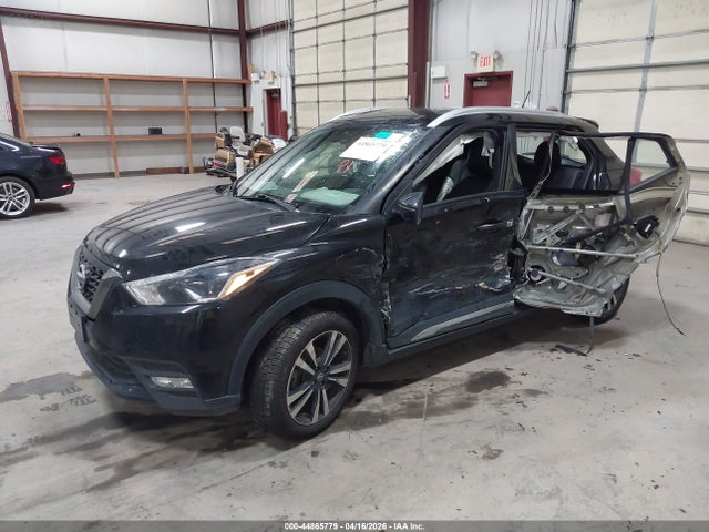 2020 Nissan Kicks Sr Xtronic Cvt მანქანა იყიდება აუქციონზე, vin: 3N1CP5DV3LL551965, აუქციონის ნომერი: 44865779