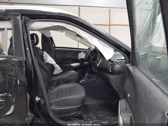 2020 Nissan Kicks Sr Xtronic Cvt მანქანა იყიდება აუქციონზე, vin: 3N1CP5DV3LL551965, აუქციონის ნომერი: 44865779