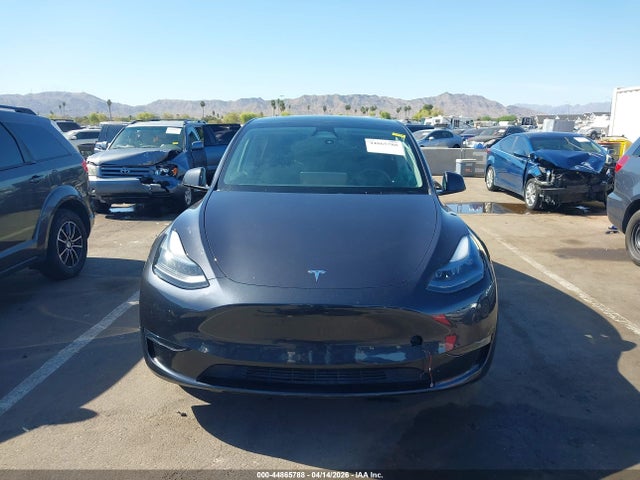2024 Tesla Model Y Long Range Dual Motor All-wheel Drive მანქანა იყიდება აუქციონზე, vin: 7SAYGDEE7RF163837, აუქციონის ნომერი: 44865788
