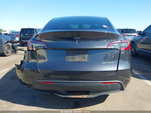 2024 Tesla Model Y Long Range Dual Motor All-wheel Drive მანქანა იყიდება აუქციონზე, vin: 7SAYGDEE7RF163837, აუქციონის ნომერი: 44865788