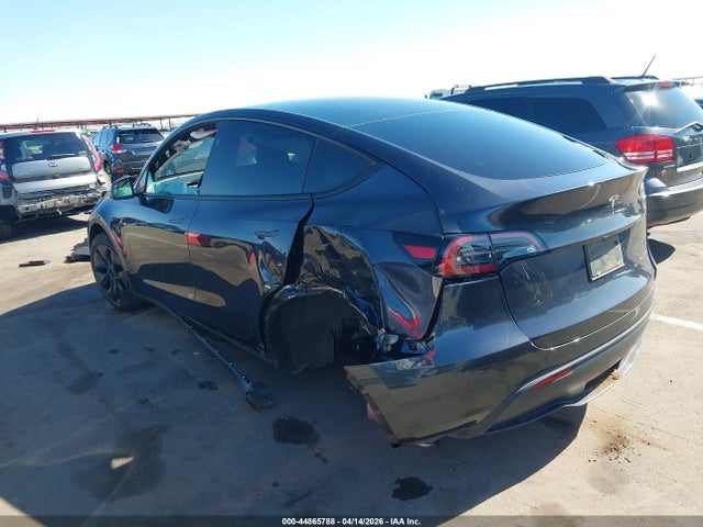 2024 Tesla Model Y Long Range Dual Motor All-wheel Drive მანქანა იყიდება აუქციონზე, vin: 7SAYGDEE7RF163837, აუქციონის ნომერი: 44865788