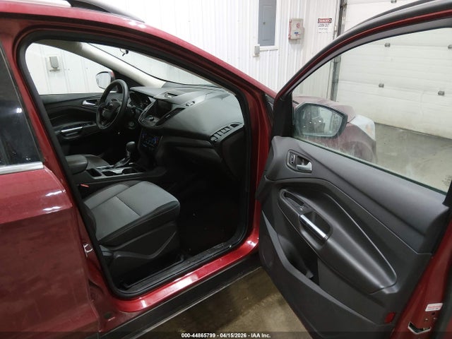 44865799 :رقم المزاد ، 1FMCU9G91HUC51961 vin ، 2017 Ford Escape Se مزاد بيع