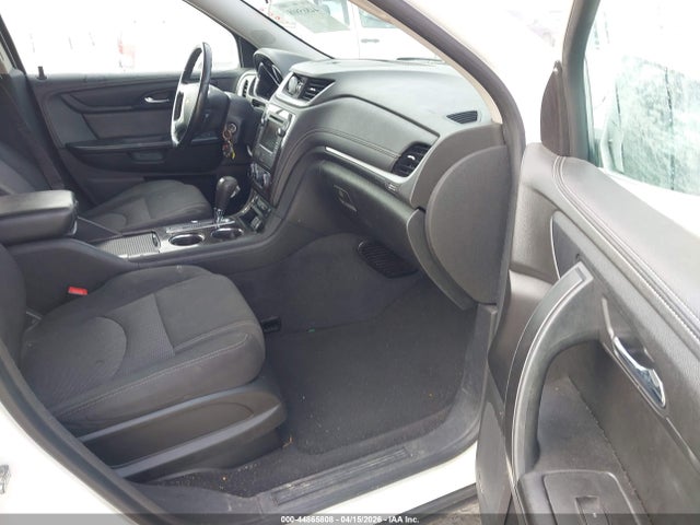 44865808 :رقم المزاد ، 1GNKVGKD0FJ246818 vin ، 2015 Chevrolet Traverse 1lt مزاد بيع