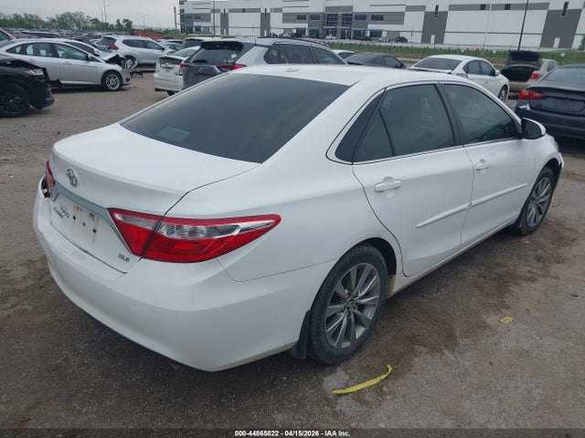 44865822 :رقم المزاد ، 4T1BF1FK7HU726007 vin ، 2017 Toyota Camry Xle مزاد بيع