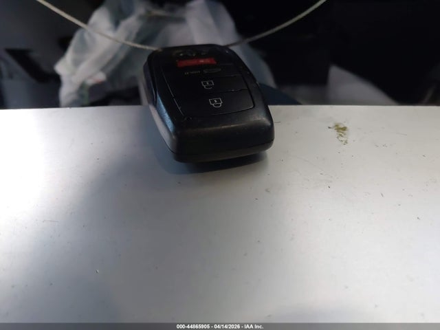 2026 Toyota Camry Se მანქანა იყიდება აუქციონზე, vin: 4T1DAACKXTU220479, აუქციონის ნომერი: 44865905