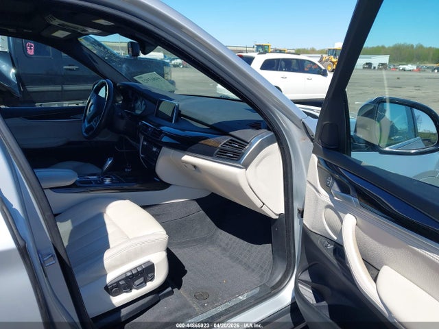 Продажа на аукционе авто 2017 Bmw X5 Xdrive35i, vin: 5UXKR0C54H0V65903, номер лота: 44865923
