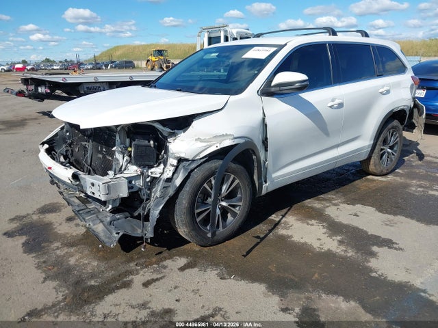 5TDZARFH4HS023487 Toyota Highlander Le