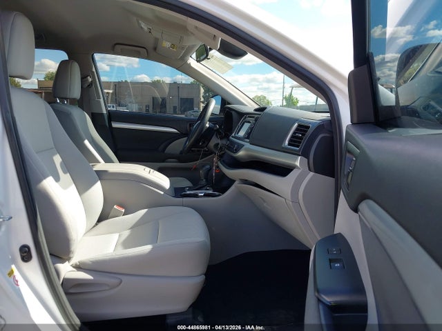 5TDZARFH4HS023487 Toyota Highlander Le